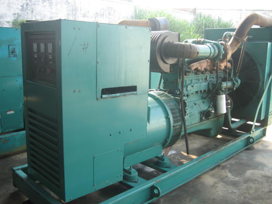 布拖租赁发电机- 发电机碳刷磨损的原因是什么