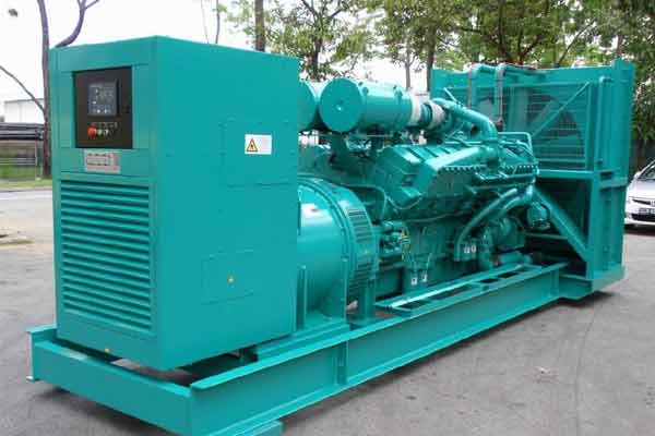 布拖柴油发电机组电压不稳定怎样维修？