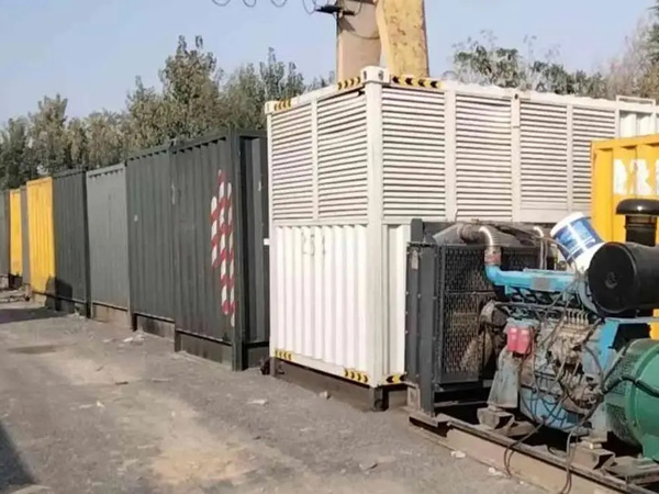 布拖200KW柴油发电机机组每小时油耗是多少？