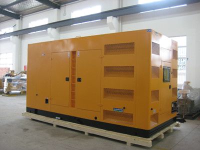 布拖不同类型的发电机组在冬季保养时的注意事项有何差异？